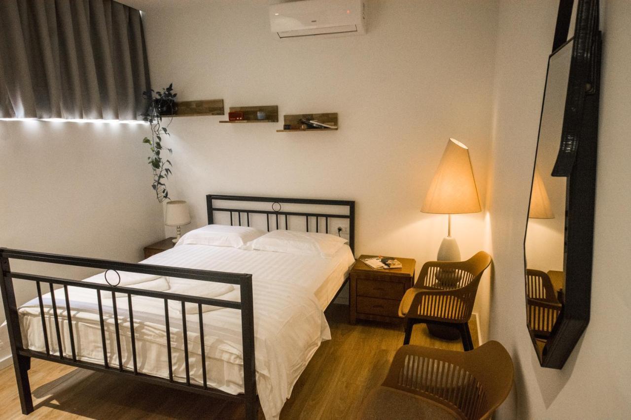 Vanilla Sky Boutique Hostel Тирана Екстериор снимка